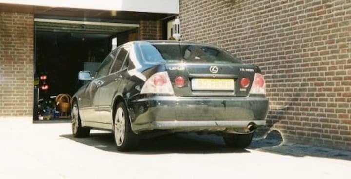 Lexus IS 200 Sport (2000)