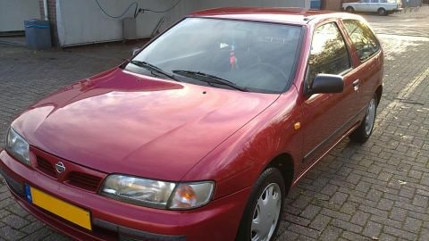 Nissan Almera 1.6 SLX (1997)