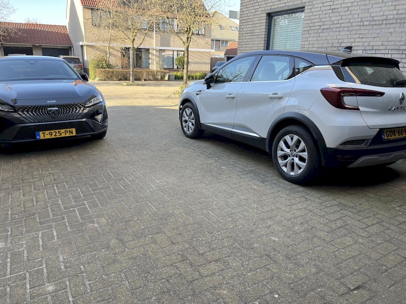 Renault Captur Plug-in Hybrid 160 Intens (2021)