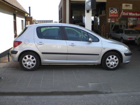 Peugeot 307 XS 1.6 16V (2002)