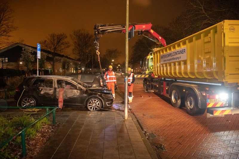 brand-elektrische-auto-blussen-autoweek