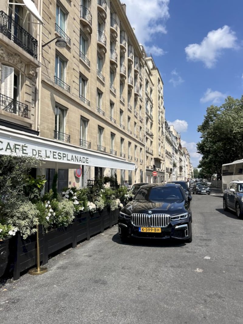 BMW 745e (2019)