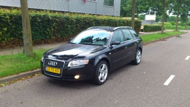 Audi A4 2.0 T FSI Pro Line