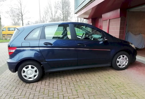 Mercedes-Benz B 170