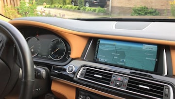 BMW 760i (2013)