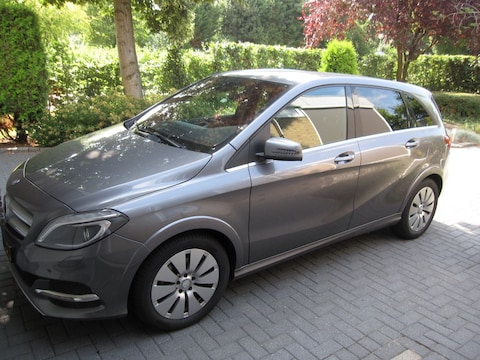 Mercedes-Benz B 250 e Lease Edition (2015)