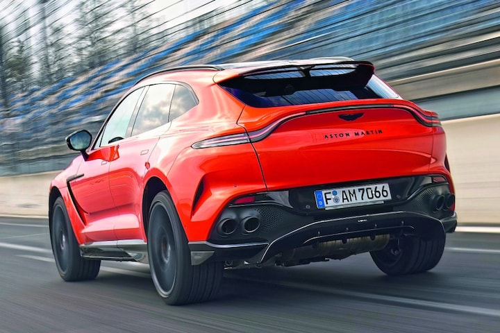 Aston Martin DBX 707