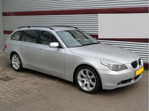 BMW 523i Touring (2005)