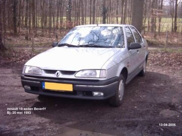 Renault 19 RN 1.4 (1993)