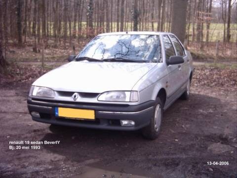 Renault 19 RN 1.4 (1993)