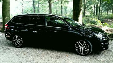 Peugeot 308 SW Blue Lease Executive 1.6 BlueHDi 120 (2015)