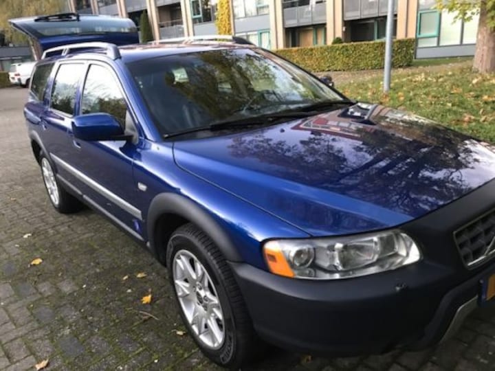 Volvo XC70 2.5 T AWD Ocean Race (2005)
