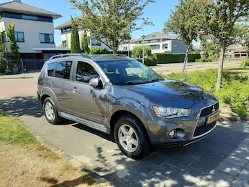Mitsubishi Outlander 2.0 2WD Edition One (2012)