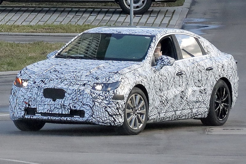 Spy shots Mercedes-Benz EQC