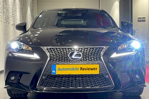 Lexus IS 300h F Sport Line