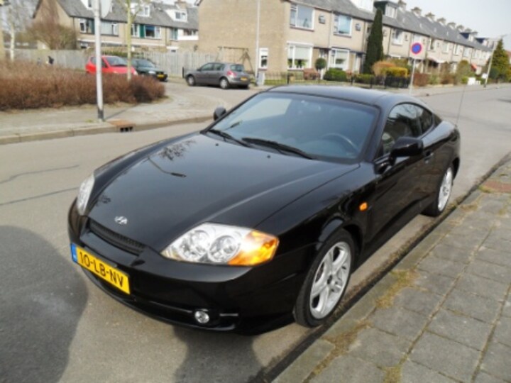 Hyundai Coupe; 2.7 V6 Aut.