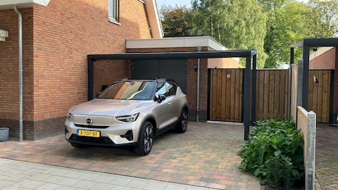 Volvo XC40 Recharge Extended Range Plus (2023)