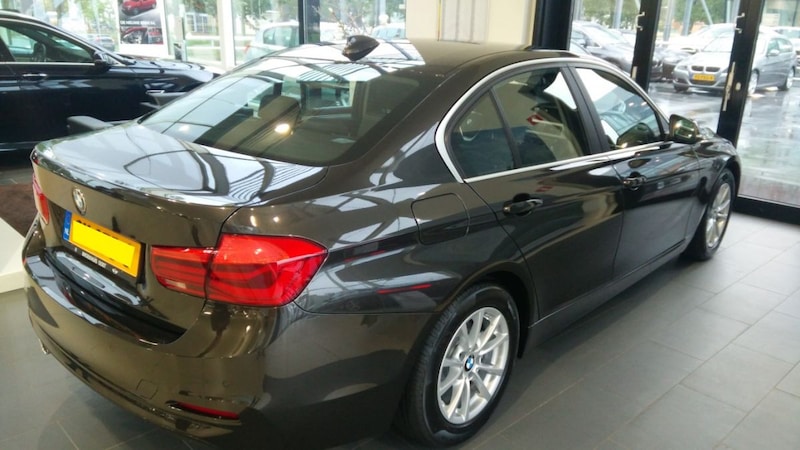 BMW 320d EfficientDynamics Corporate (2015)