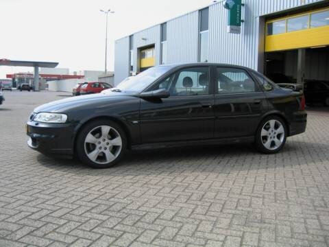 Opel Vectra 2.6i-V6 Sport Edition (2001)