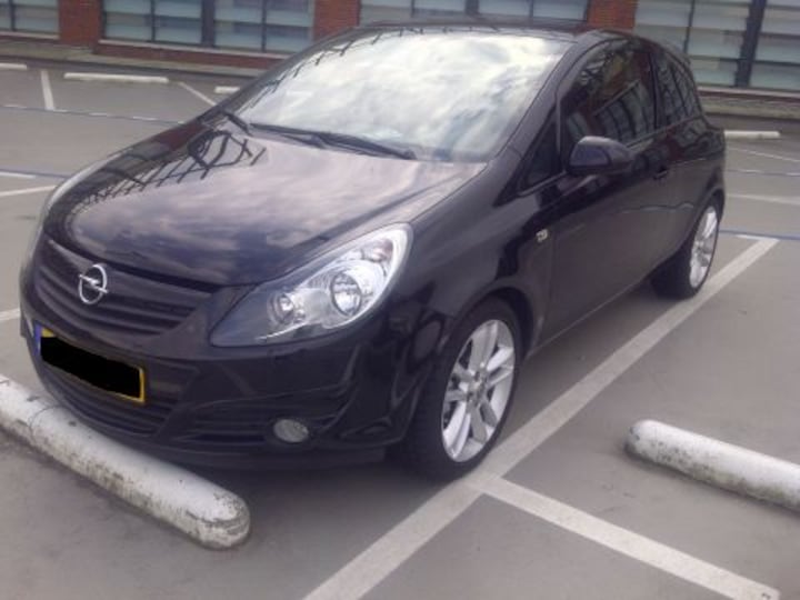 Opel Corsa 1.4-16V Color Edition (2011)