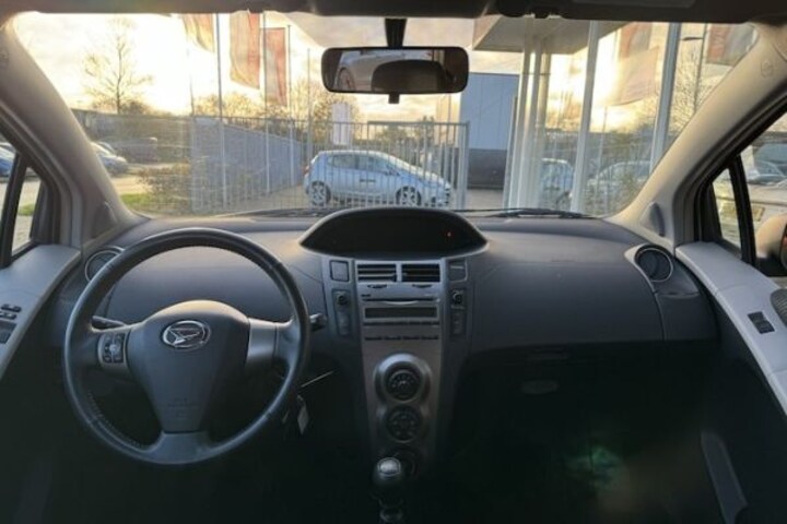 Daihatsu Charade used car (Toyota Yaris)