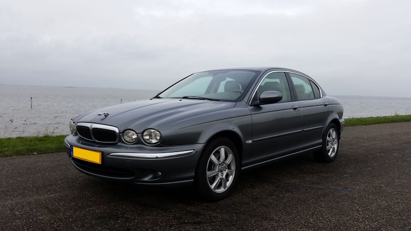 Jaguar X-Type 2.5 V6 Executive (2004)