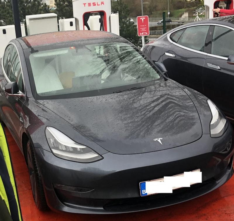 Tesla Model 3 Long Range AWD (2019)