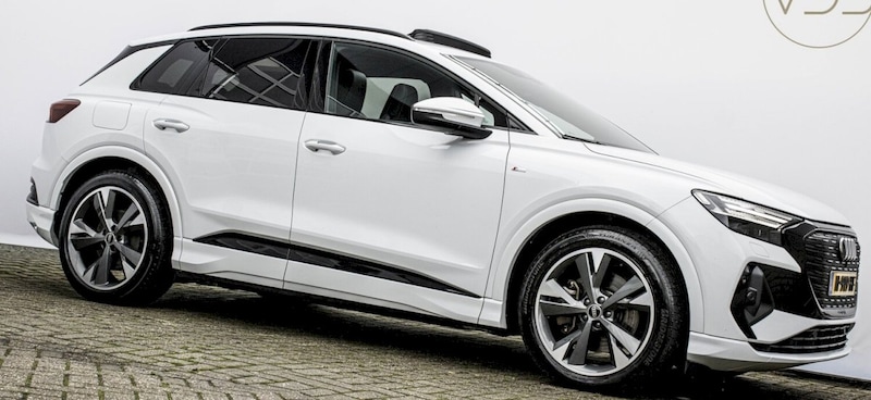 Audi Q4 e-tron 45 quattro S edition (2024)