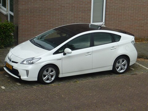 Toyota Prius 1.8 HSD Dynamic Business (2012)