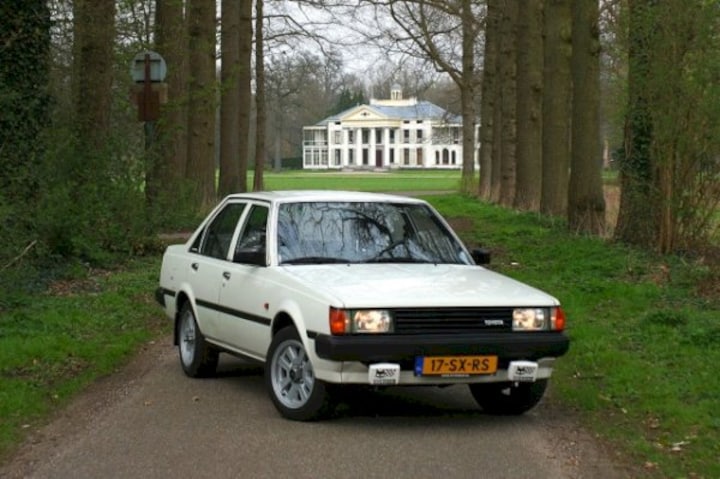 Toyota Carina 1.6 DX (1982)