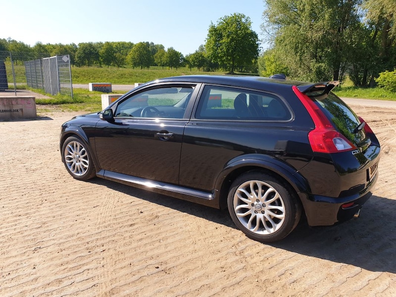 Volvo C30 T5 Momentum (2007)