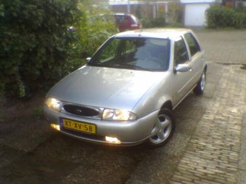 Ford Fiesta 1.3i 16V Ghia (1999)
