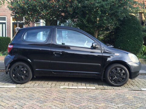 Toyota Yaris 1.0 16v VVT-i Linea Terra