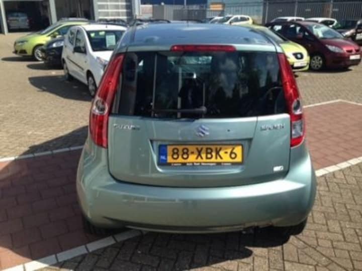 Suzuki Splash 1.0 Exclusive (2012)