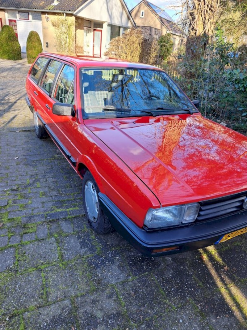 Volkswagen Passat 1.6 CL (1987)