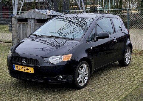 Mitsubishi Colt CZ3 1.3 Invite