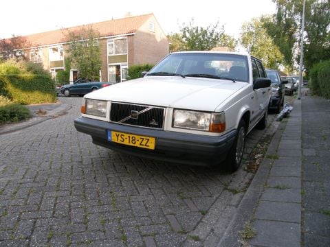 Volvo 740 2.3 (1990)