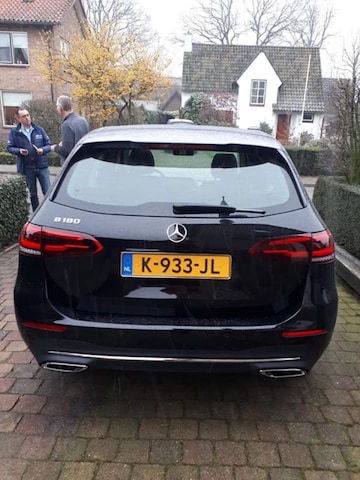 Mercedes-Benz B 180 Business Solution Luxury (2021)