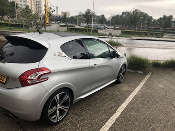 Peugeot 208 GTi 1.6 THP 200pk (2014)