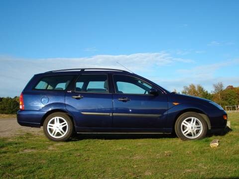 Ford Focus Wagon 1.6i 16V Trend (2001)