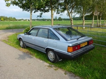 Toyota Camry 2.0 GLi (1985)
