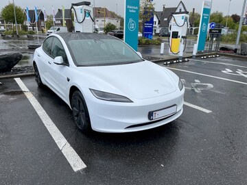 Tesla Model 3 RWD (2024)