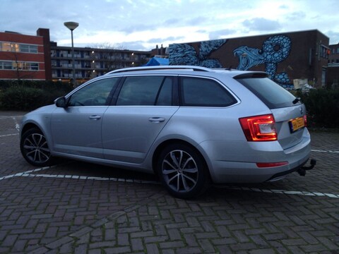 Skoda Octavia Combi 1.6 TDI 110pk Greentech Edition Bus.