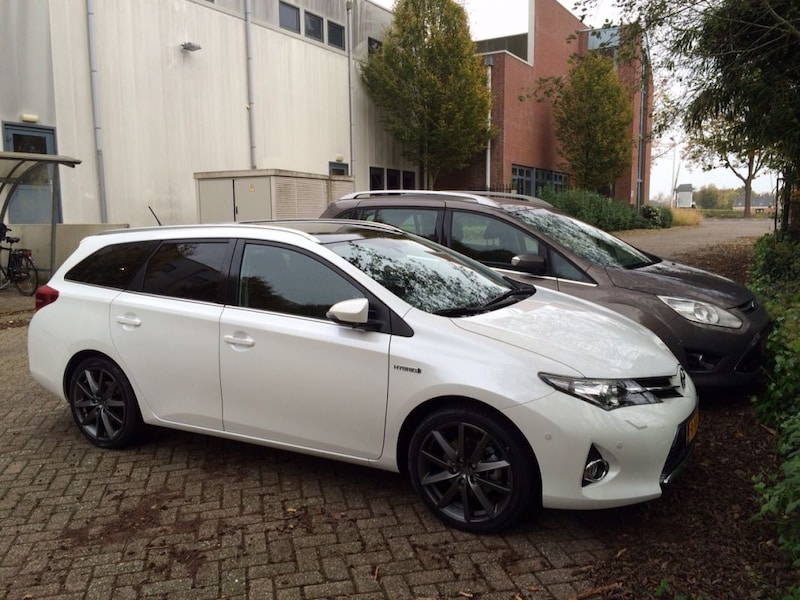 Toyota Auris Touring Sports 1.8 Hybrid Lease Plus NL (2014)