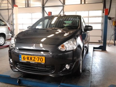 Mitsubishi Space Star 1.2 Intense (2013)