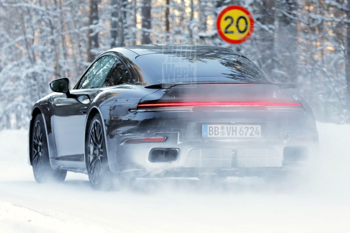 Porsche 911 Turbo shows new rear end - Techzle