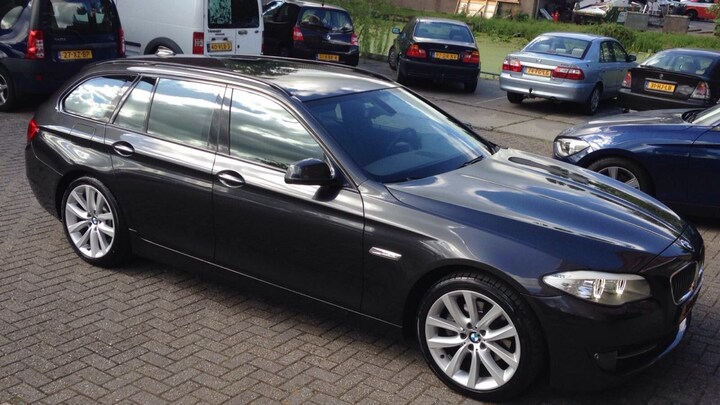BMW 520d Touring High Executive (2012)
