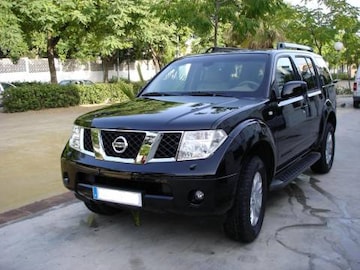 Nissan Pathfinder 2.5 dCi LE Premium (2005)