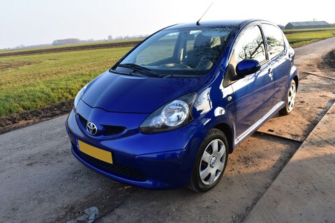 Toyota Aygo 1.0 12v VVT-i + (2008)