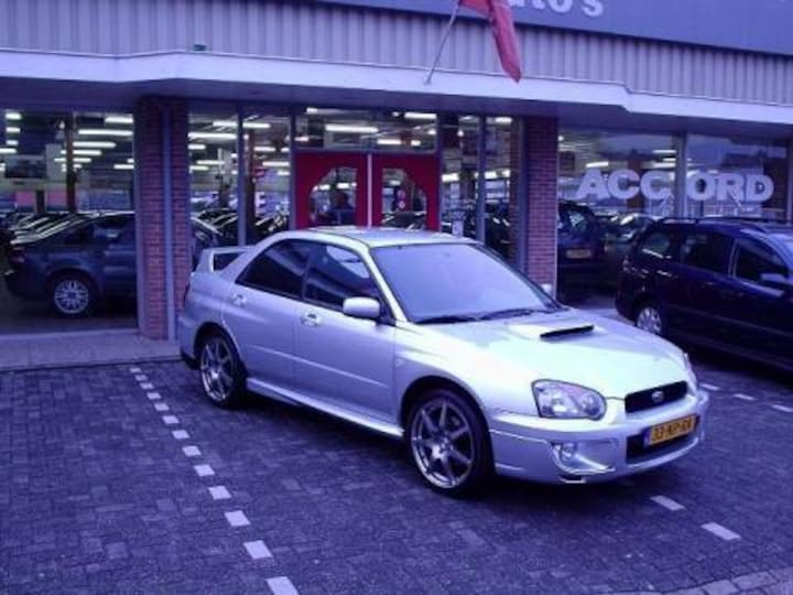 Subaru Impreza 2.0 WRX AWD (2004)